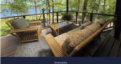 Updated, fully-furnished 3+bedroom lake front cabin in beautiful Pequot Lakes.