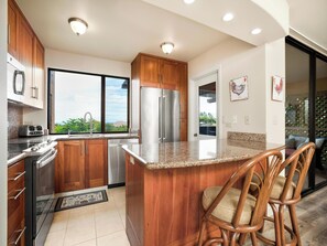 Fridge, microwave, oven, stovetop - Spacious Condo on Favorite Local Beach (Wailea)