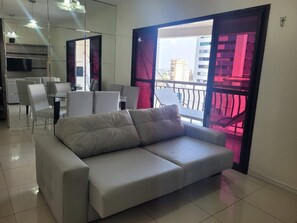 Living area - Apartment close to the Blue zone (COP30) - Parc Paradiso (Belém)