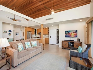 TV - Ocean View Stunner - Professionally Managed - Elua 2402 (Wailea)