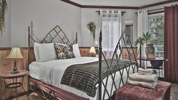 Strykjärn/strykbräda, wi-fi och sängkläder