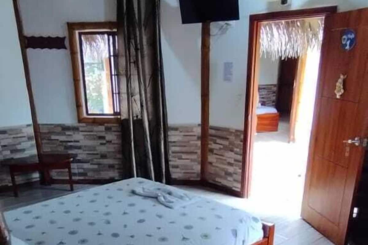 Family Room | WiFi (free)