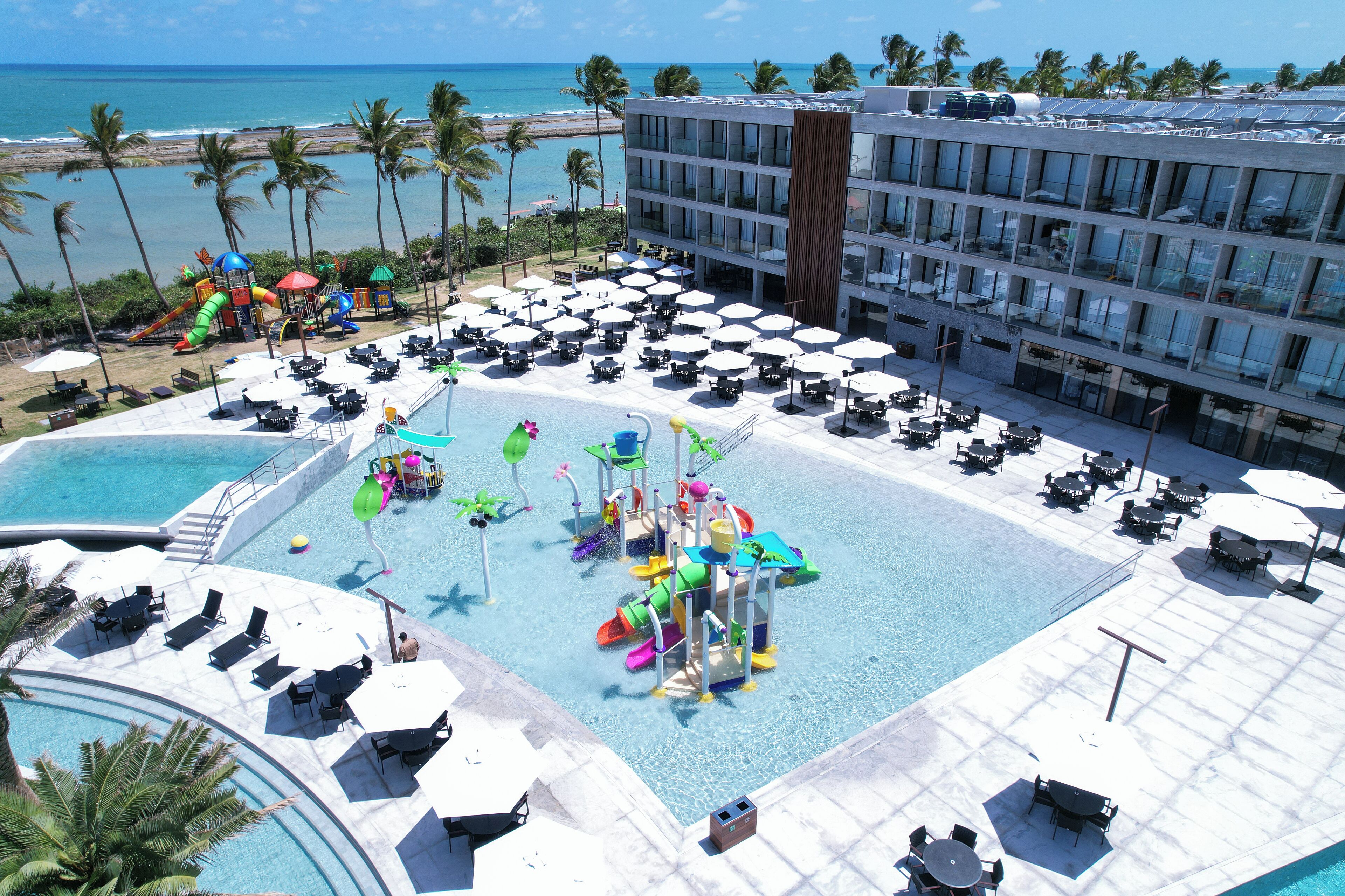 6 piscines extérieures