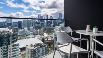 تناول الطعام بالخارج