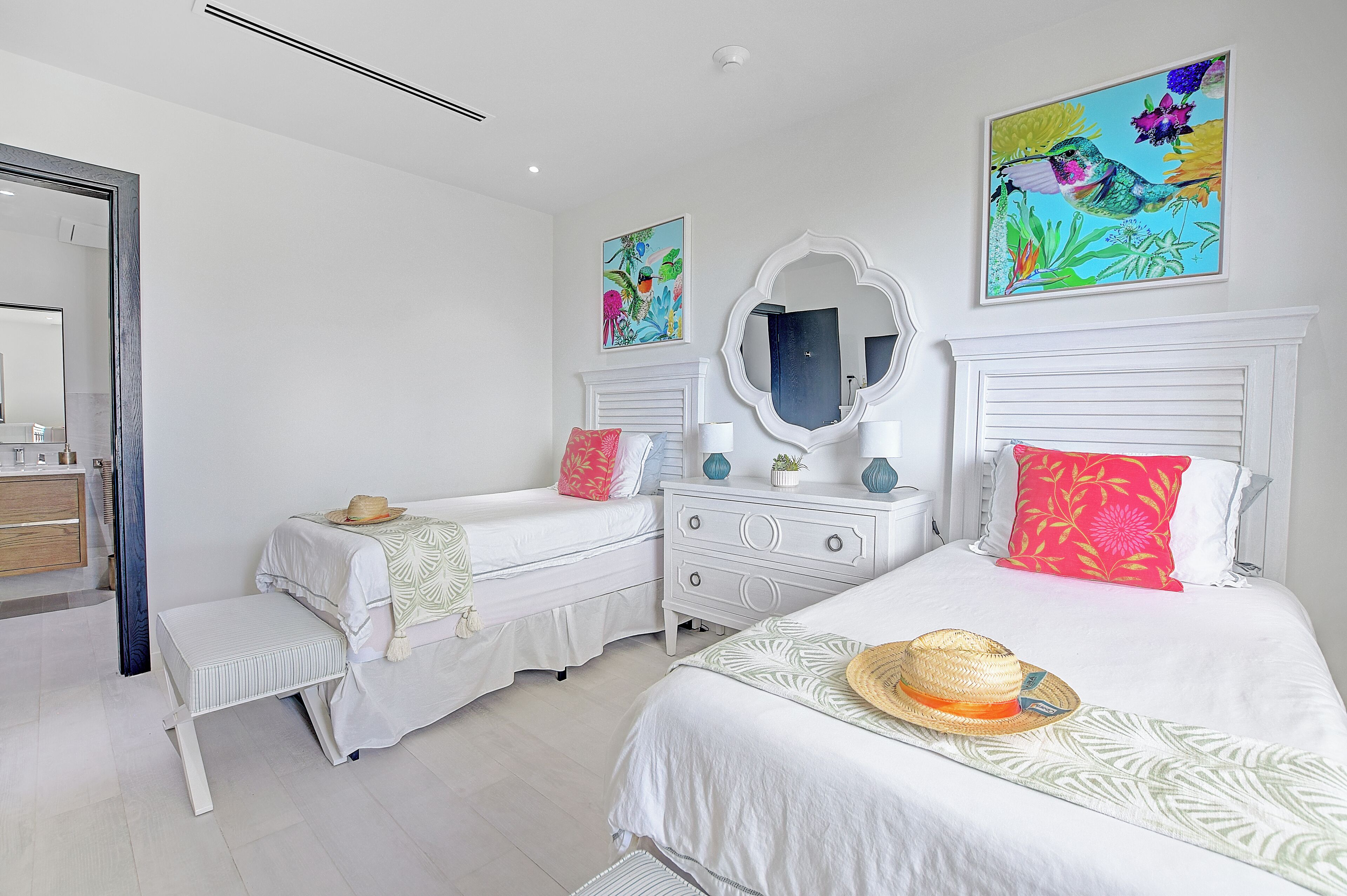 3 slaapkamers, een bureau, een strijkplank/strijkijzer, gratis wifi