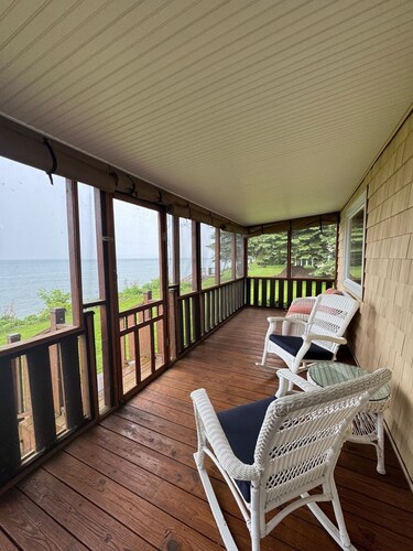 Lake it Easy 2-bedroom cottage in Lyndonville