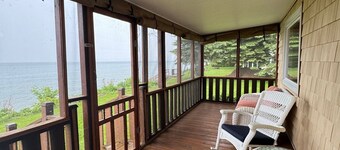 Lake it Easy 2-bedroom cottage in Lyndonville