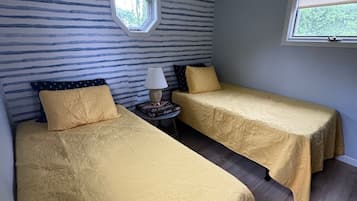 WiFi, bed sheets