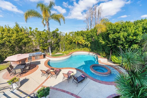 Hot Tub, Pool, Luxury Oasis, Sunsets, Pure Relaxation