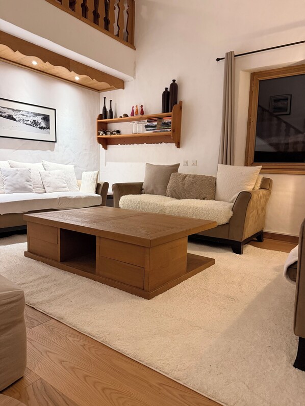 Smart TV - Apartment in the old village, at the foot of the slopes. Residence le SQUAW VALLEY (Val-d'Isère)