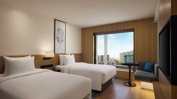 Premium bedding, minibar, in-room safe, iron/ironing board