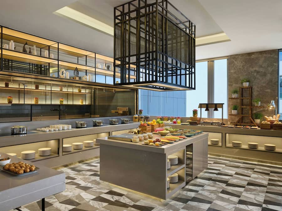 Breakfast, lunch, dinner served; international cuisine