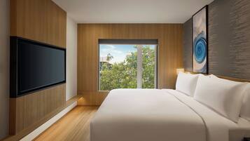 Suite, 1 King Bed with Sofa bed, Non Smoking (City View) | Free WiFi