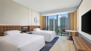 Habitación estándar, 2 camas dobles, vistas a la ciudad | Wifi gratis
