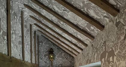 Refurbished historical cottage on the private estate of Slaugham Place Ruins.