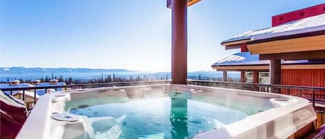 Bañera de hidromasaje exterior