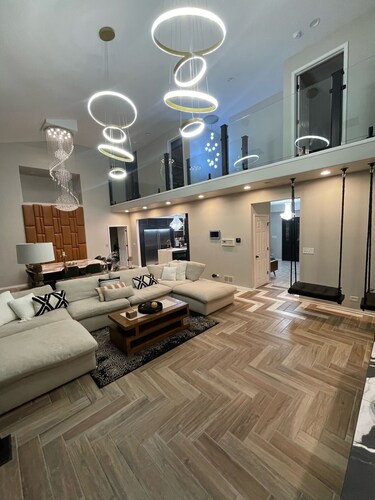 Beach Park Estate: Chef's Kitchen, Nature, Fitness Room, Naval Base, Beach, Lake