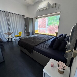 3 bedrooms, free WiFi, bed sheets