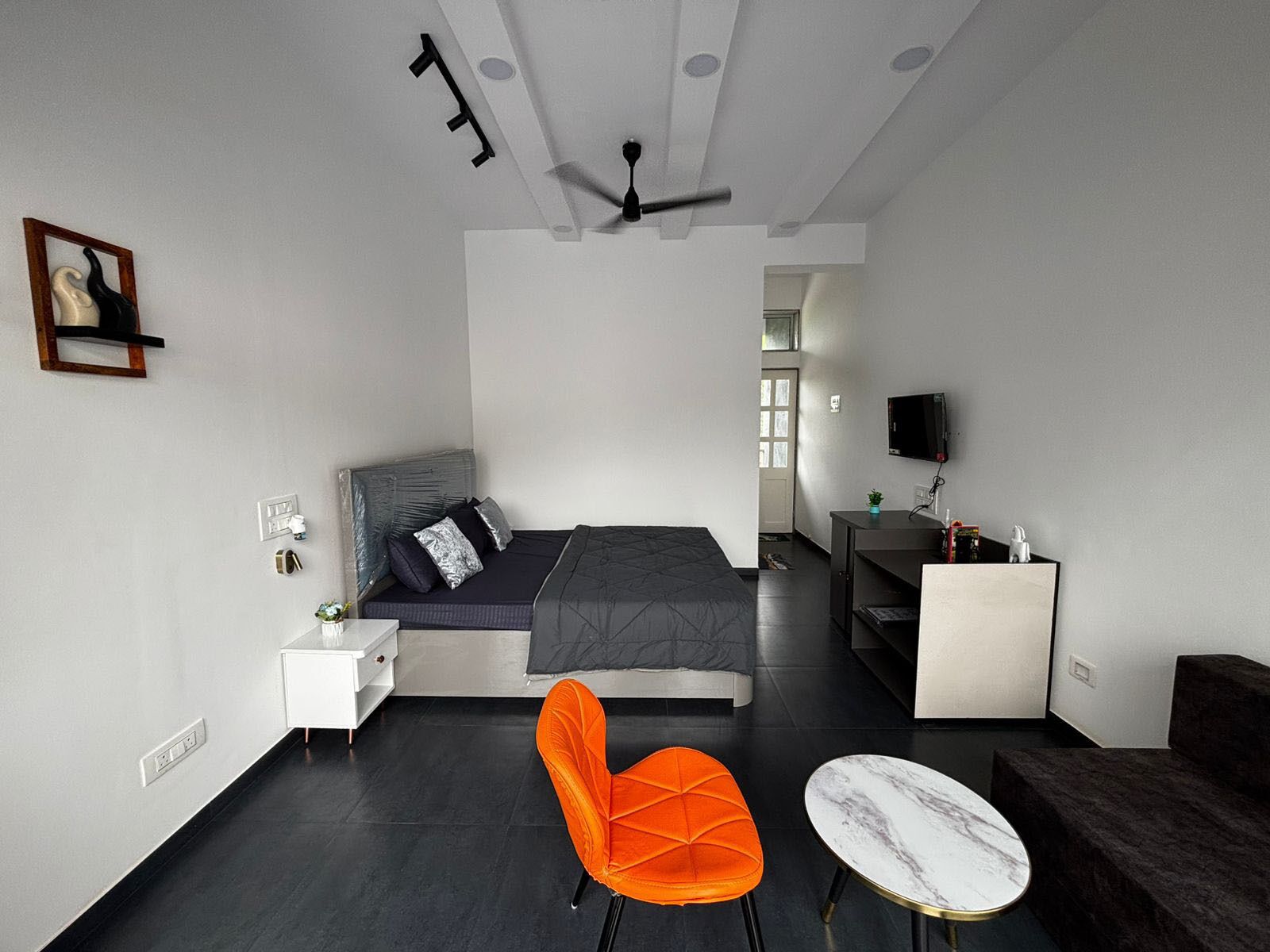 3 bedrooms, free WiFi, bed sheets