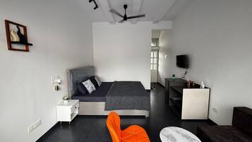 3 bedrooms, free WiFi, bed sheets