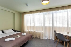 1 habitación, internet y ropa de cama 