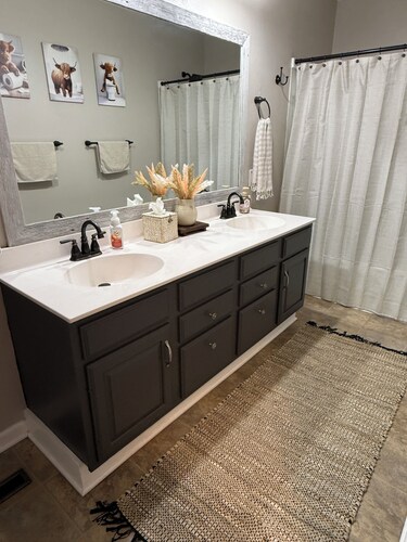 Cozy Retreat in the Heart of Ankeny
