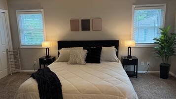 3 quartos, ferros/tábuas de passar roupa, Wi-Fi, roupa de cama