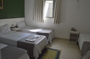 Desk, free WiFi, wheelchair access - Hotel Cuca Fresca (Cotia)