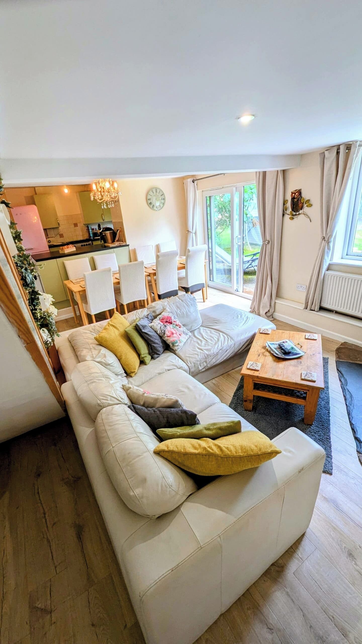 Smart TV, fireplace, video games, DVD player