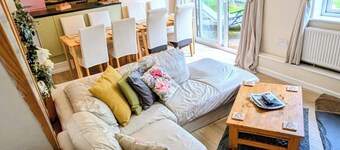 The Warm Hearth | 15 Acre Estate-3 Hot tubs-3 Homes-Woodland & Rolling Views