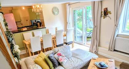 The Warm Hearth | 15 Acre Estate-3 Hot tubs-3 Homes-Woodland & Rolling Views