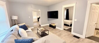 Luxe charming  2-bedroom apartment in Rochester