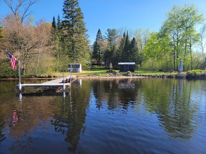 Lakefront retreat on Pike lake chain. fishing & snowmobiling. pet friendly