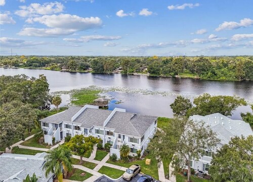 Cozy 1-bedroom condo in cool Tampa with AC, fitness room