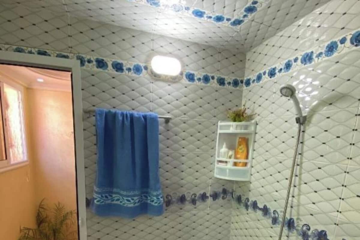In-room safe, free WiFi