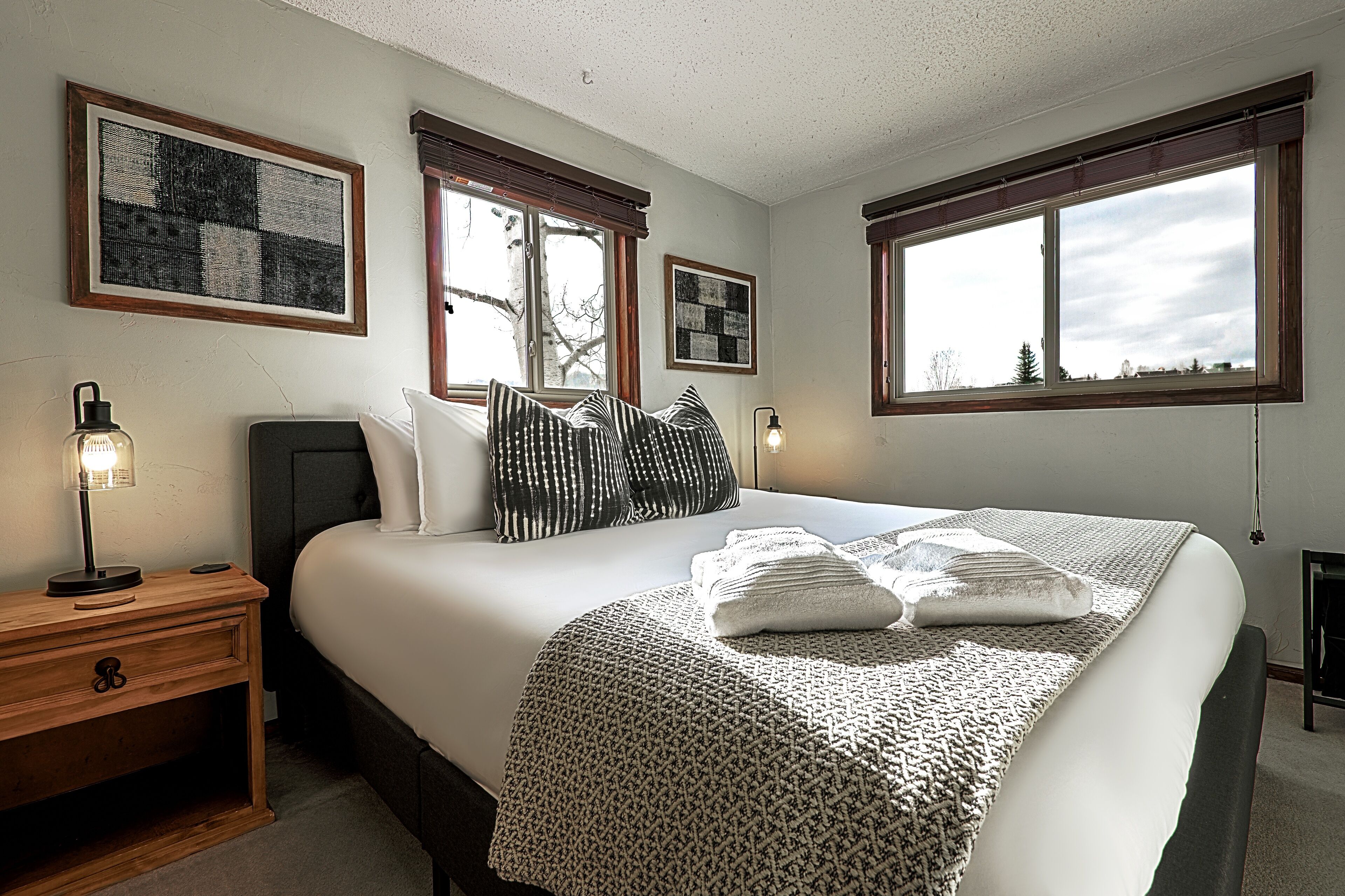 2 chambres, fer et planche à repasser, Wi-Fi, draps fournis