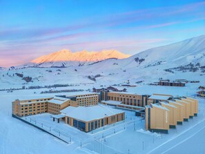 Exterior - Conrad Altay Hemu (Burqin)