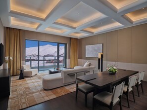 Televisión LED de 65 pulgadas con canales por cable, suelo radiante