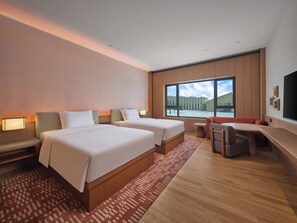 Basic-Zimmer, 2 Einzelbetten | Daunenbettdecken, Betten mit Memory-Foam-Matratzen, Minibar, Zimmersafe