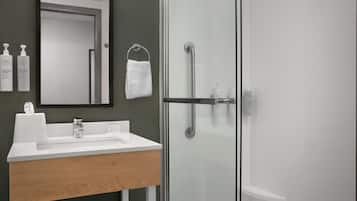 Room, 1 King Bed | Bathroom