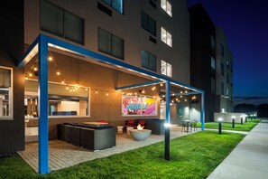 Terrace/patio - Tru By Hilton Norwalk Des Moines (Norwalk)