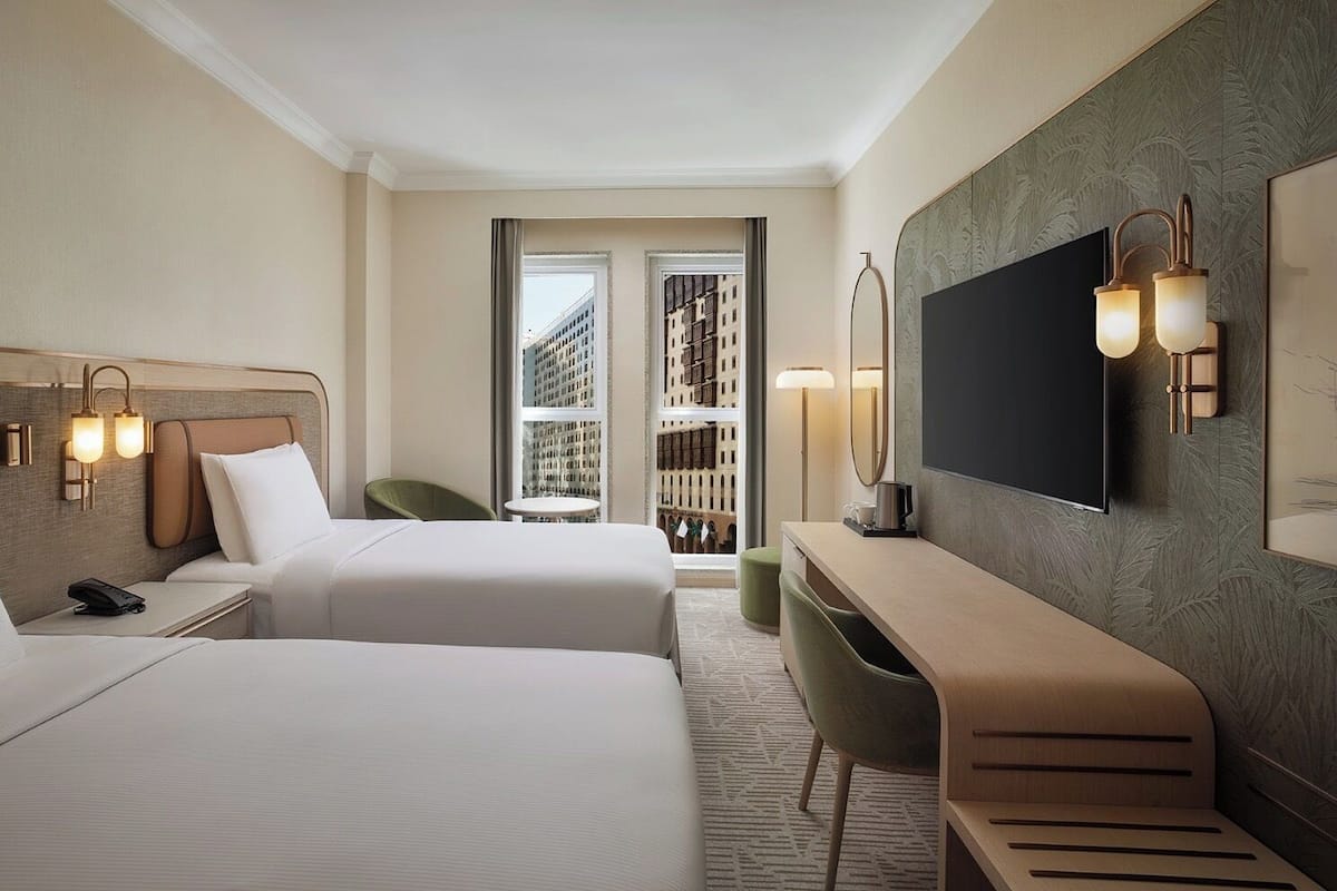 Ropa de cama de alta calidad, edredón, camas Select Comfort y minibar