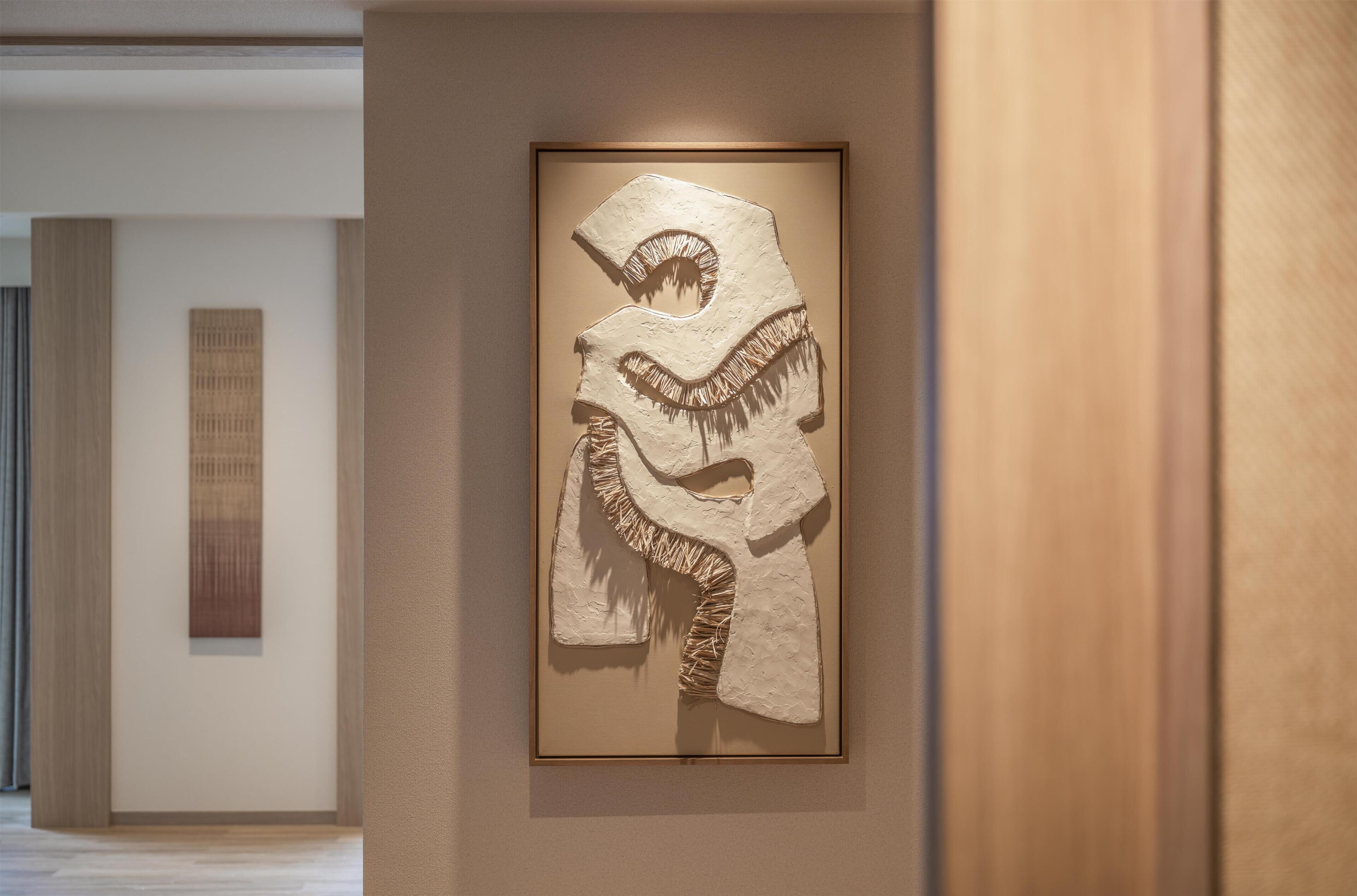 Svíta - 1 stórt tvíbreitt rúm (Canopy) | Míníbar, öryggishólf í herbergi, skrifborð, myrkratjöld/-gardínur