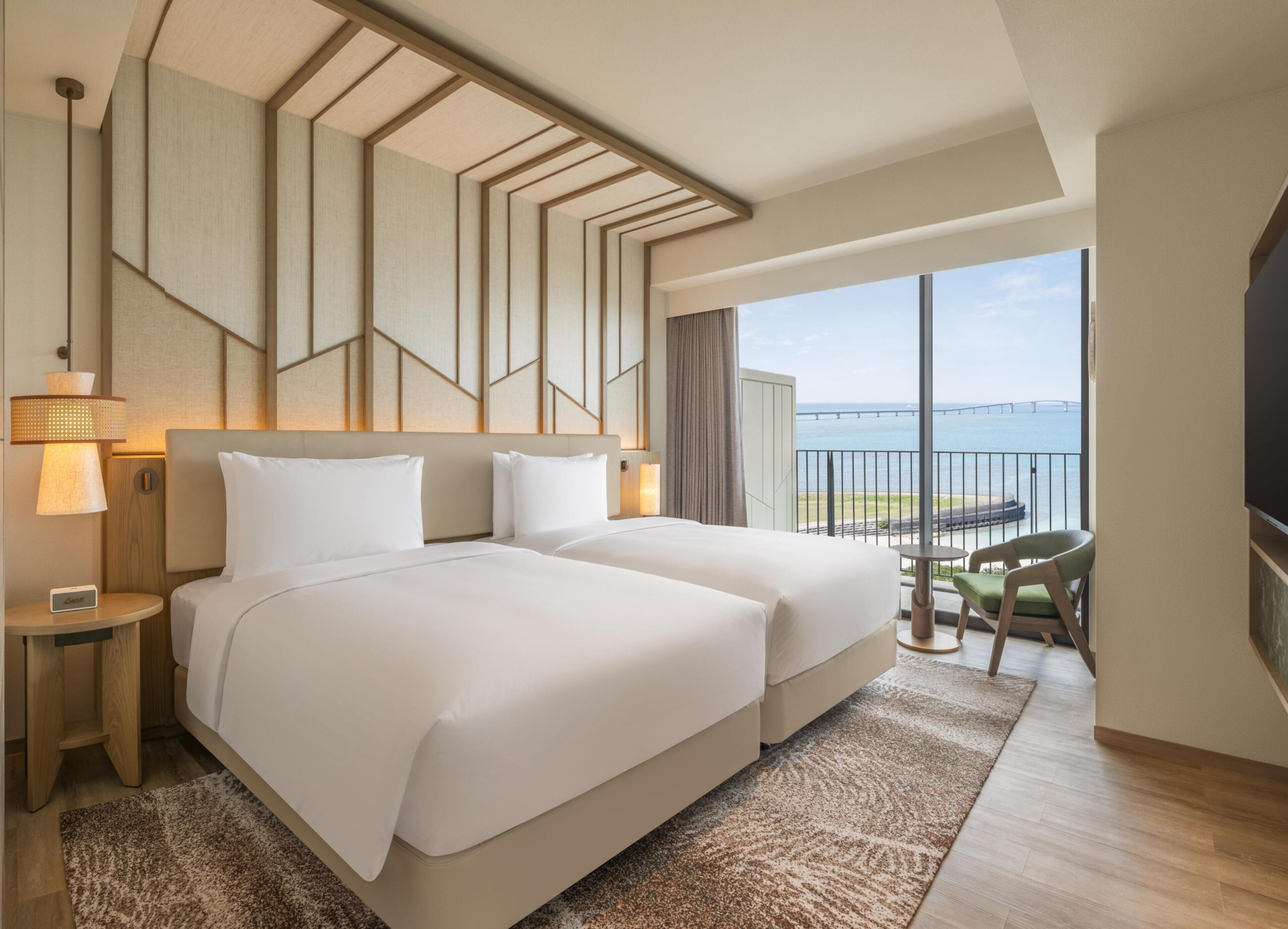 Deluxe Suite, 2 Twin Beds | Minibar, in-room safe, desk, blackout drapes