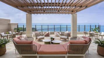 4 restaurants, barbecue