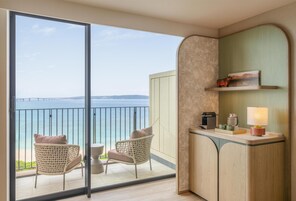 Suite, 1 King Bed (Canopy) | Minibar, in-room safe, desk, blackout drapes