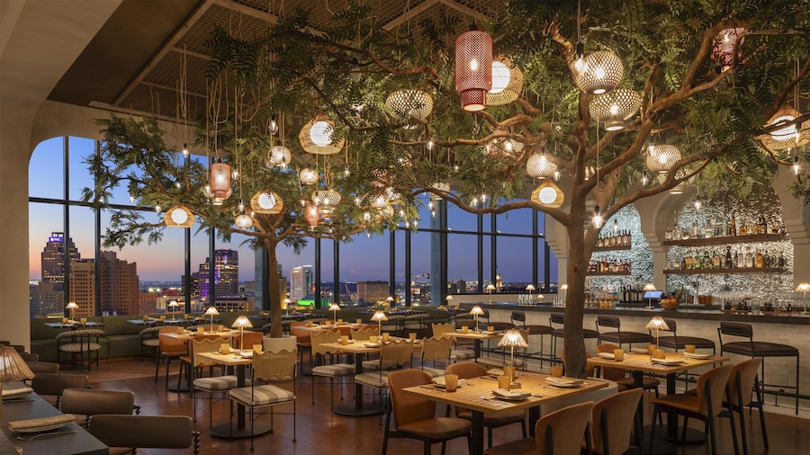 The Monarch San Antonio, Curio Collection By Hilton