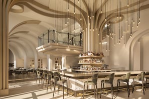 4 bares/lounges