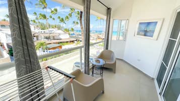 Apartamento, 1 quarto, vista para o mar | Sacada