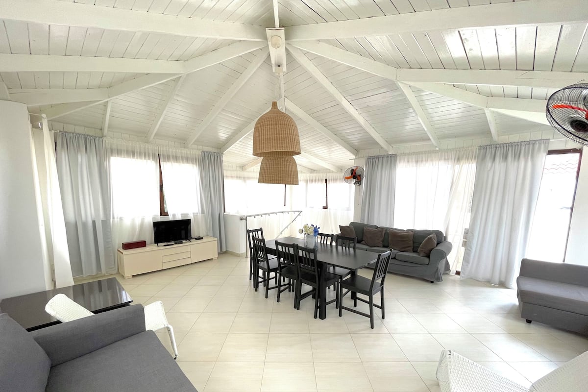 Vila, 2 quartos, terraço, vista para o jardim | Área de estar
